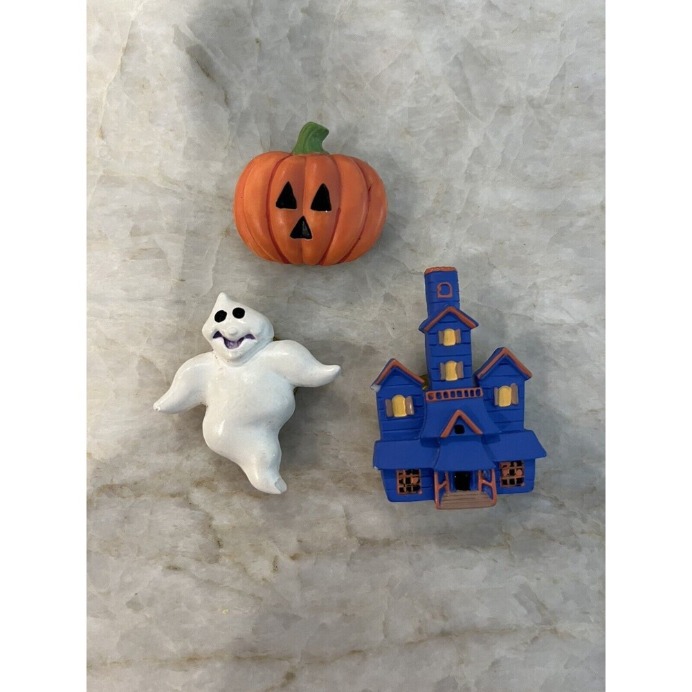 VTG  Lot 3 Halloween Button Covers Pumpkins, Ghost, Haunted House Vintage